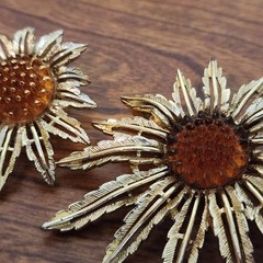 Vintage Sarah Coventry Garden Party Amber Sunflower Flower Brooch & Earrings Set