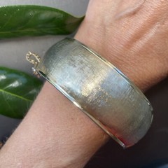 Vintage Bangle Bracelet Estate Jewelry Pre-Owned Textured Gold Plated Wash 7″