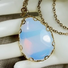 Gold Tone Vintage Style Chain Filigree Opalite Teardrop Pendant 36″ Necklace