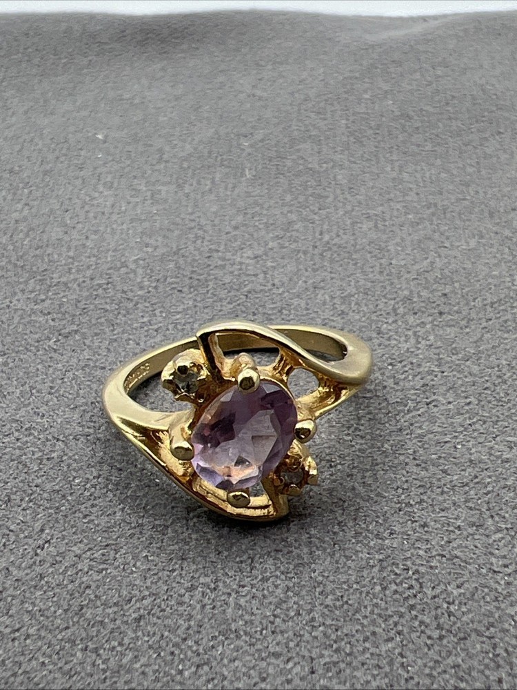 Vintage 14kt HGE Lind Ring Size 6 Yellow Gold Lavender Color Stone 2 Faux Diam