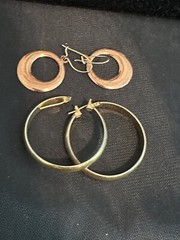 2 Pair VTG Copper Plated And Gold Plated Hoop Pierced Earrings – COSTUME JEWELRY