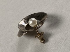 Vintage Modernist Sterling Silver Pearl Sculptural Stud Earrings Mid Century