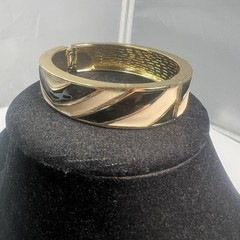 NWT Birch Hill Enamel Cream/Black Striped Gold Tone Hinged Bangle Bracelet