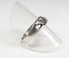 Vintage 1990s Wheeler Mfg. Co. USA Sterling Silver Grape Leaves Band Ring Sz 8
