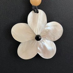 Vintage Wood Bead Necklace Carved Mother of Pearl Flower Pendant Tropical 22″