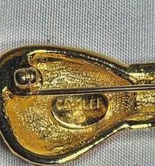 VINTAGE CAROLEE Bow American Flag Gold Tone Enamel Rhinestones Brooch