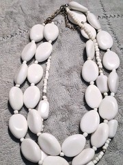 Vintage Chunky White Acrylic Bead Layered Necklace Multi Strand Statement 16″