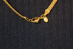 Vintage Monet Signed Gold Tone Flat Bismarck Mesh Chain Necklace 15.5″ Choker