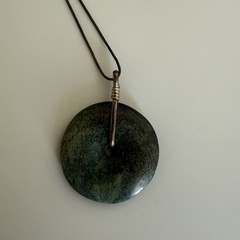 Vintage AGI Snake Chain Necklace Natural Green Gemstone Bi Disc Donut Pendant 16
