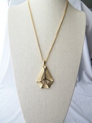 Vintage Celebrity NY Textured Gold Tone Modernist Pendant Necklace
