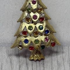 Goldtone Christmas Tree Brooch Pin Multi Color Rhinestones Unmarked