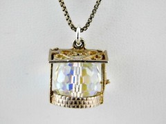Sterling Silver Wishing Well Charm Pendant Necklace 925 18 Inches Chain 7.9g