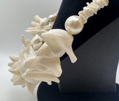 VTG White Shell Statement Necklace