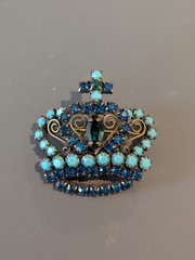 1968 Hobé Crown Brooch
