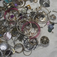 Big Vintage to Now Single Earrings Lot Mixed Jewelry Repair Craft Harvest Pounds