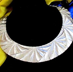 VTG RUNWAY UNSGND LES BERNARD EGYPTIAN SILVER TEXTURED COLLAR NECKLACE EXC