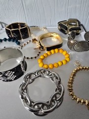 Mixed metal materials lot of 34 bracelets