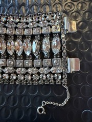 SORRELLI Signed Vintage Clear Crystal Cluster Prong Closure Bracelet BSP27ASSSH
