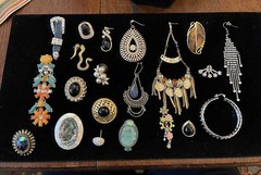 VINTAGE, FASHION SINGLE PIERCED EARRING (21pc)