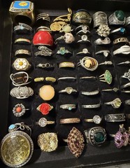 Huge 100 Piece Costume Jewelry Ring Lot Silver Gold Tone Variety Sizes Unsigned