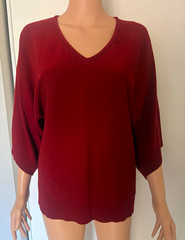New Your And Company Women’s Red Knit V-Neck 3/4 Sleeve Pullover Sweater M