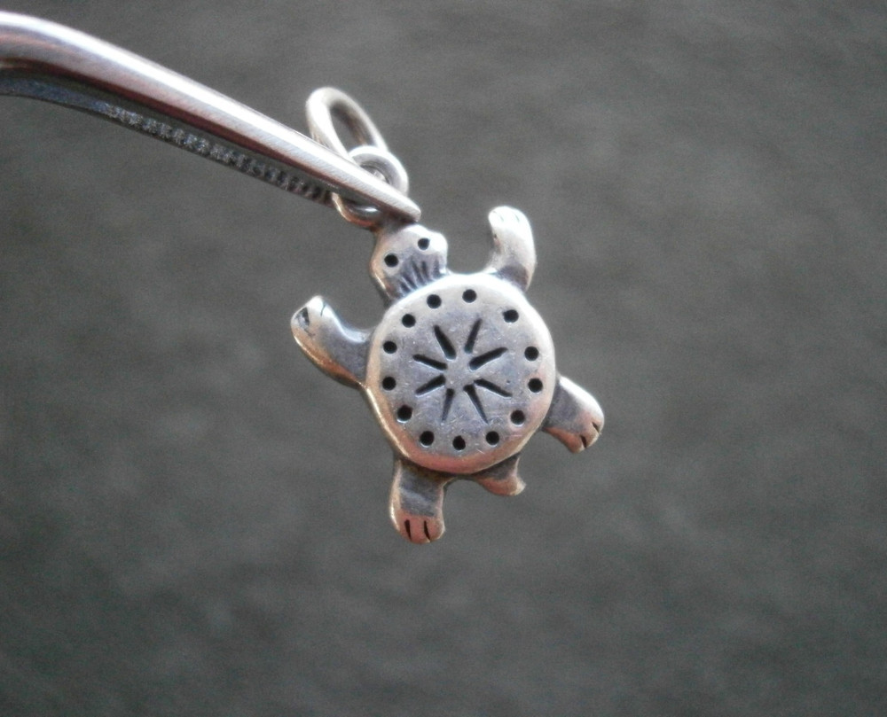 Small Southwestern Turtle Vintage Double Sided Sterling Silver Bracelet Charm