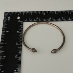Vintage 925 Sterling Silver Pointed Acorn Oxidized Tribal Etched Bangle Bracelet