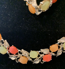 Vtg Thermoset Necklace Bracelet Earring Set Sherbet Melon Lucite Stone Gold Leaf