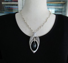 ARTISAN LARGE STERLING PENDANT NECKLACE w STONE -2 7/8 INCHES, 19.5 INCHES