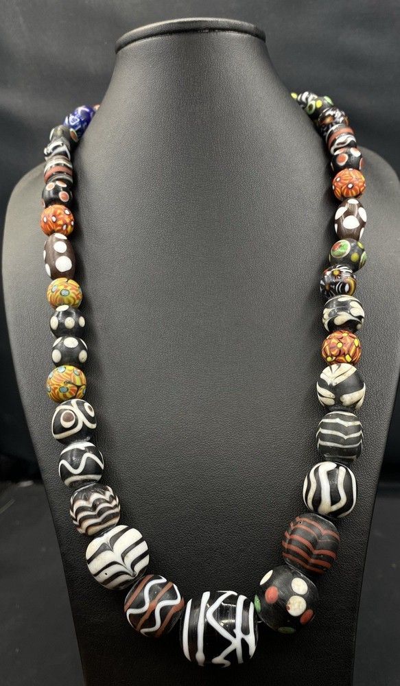 Beautiful Vintage Multicolour Beautiful African Glass Beads Necklace