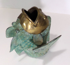 GREEN & BRASS METAL FISH STATUE 2 LB 4 OZ lngh 5″ hgtt 5″ thik 4.5p” $48