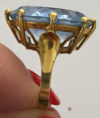 CARL F. BUCHERER 18K YELLOW GOLD BLUE TOPAZ LARGE COCKTAIL ESTATE RING SZ. 5.25