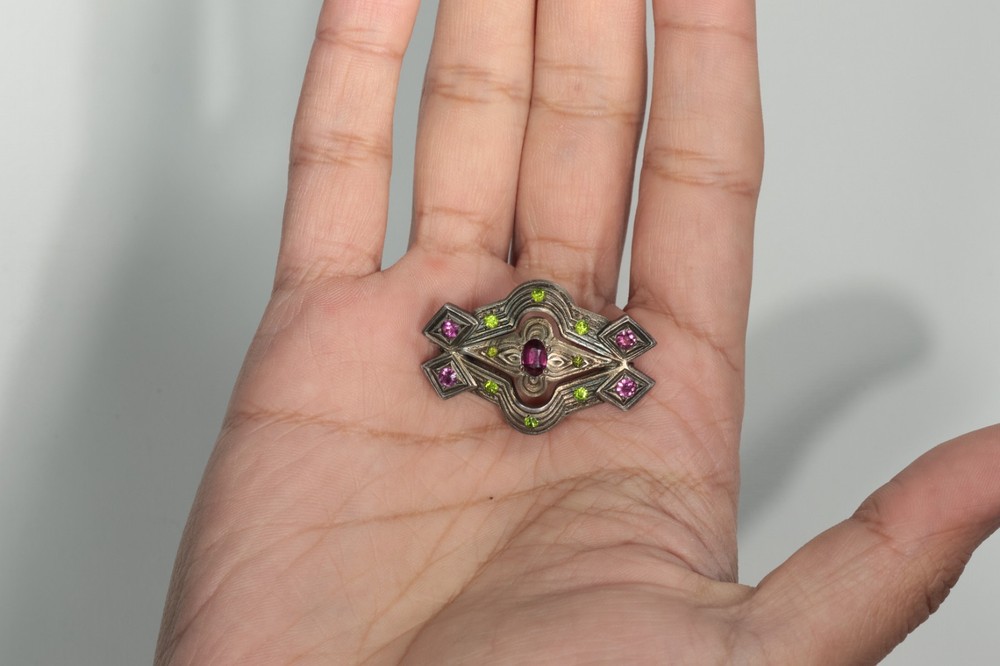 Vintage Art Deco Style Colorful Gems Brooch 9.6 Grams