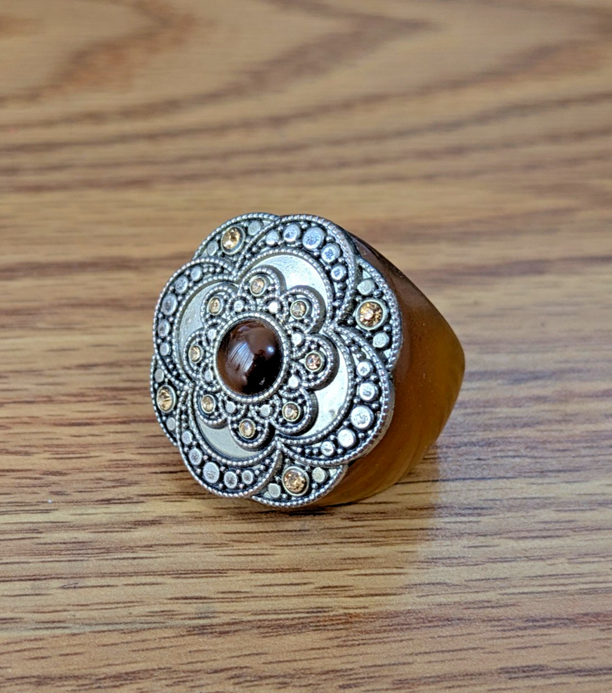 Vintage Lucite Ring Floral Statement Large Oversized Size 7 Unique Unusual Rare