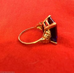 VINTAGE SIMULATED BLUE SAPPHIRE 10 KT GOLD RING SIZE 8.25