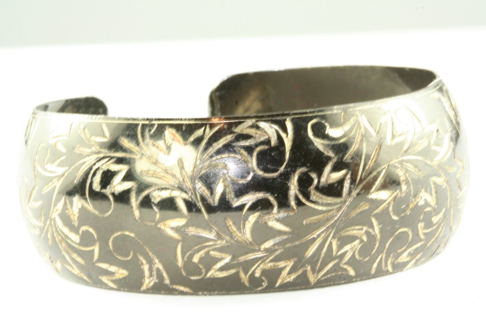 VTG JAPAN JAPANESE 950 STERLING SILVER ETCHED BLACK NIELLO CUFF BRACELET