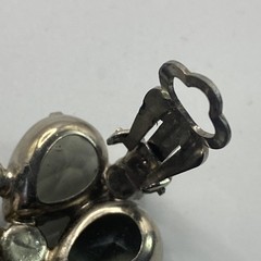 Vintage Gray Rhinestone Clip On Earrings Silver Tone Flower Stud 1.25in Jewelry