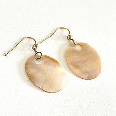 Ladies Vintage Mother Of Pearl Shell MOP Ladies Drop Earrings