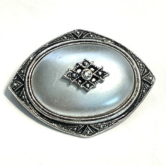 Pair of Silver Tone Brooches Bird & Nest w/Faux Pearl Eggs + Avon Brooch/Pendant