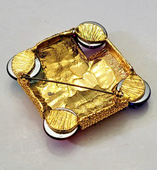 1980s vintage large gold tone multi color cabochons rope brooch pin
