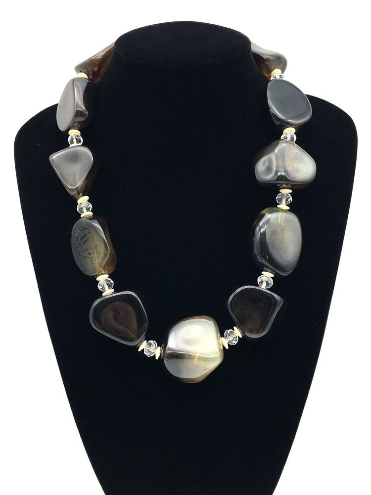 Large Lucite Nuggets Clear Faceted Crystals & Cream Saucer Spacers 20″ Necklace