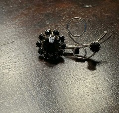 Vintage Jet Black Rhinestone Silver Tone Flower Ladies Brooch Pin