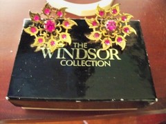 vintage post earrings pink stone unknown siam goldtone apen back artisan carved