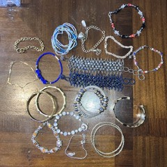 Lot of 19 Vintage and Modern Bracelets, plastic, acrylic, glass stones, & metal