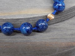 Vintage Lapis Lazuli Bracelet 14K Yellow Gold Clasp Etched Beads Hand Knotted 8″