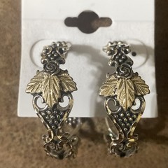 VTG Sterling Wheeler WM Co Black Hills Design Rose Leaves Hoop Stud Earrings