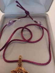 GRAPE ON A VINE Necklace D.O.C. DESIGNS N. MYRTLE BEACH S.C.NEW FREE SHIP
