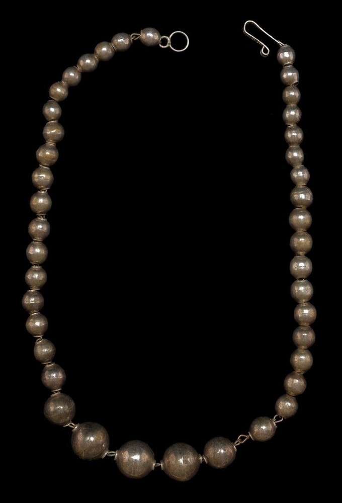 Vintage Designer AVN of Jal Mexico 14” Sterling Silver Bead Necklace