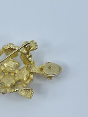 Vintage Brooch Pin De Nicola turtle faux coral and green rhinestone 1-3/4″