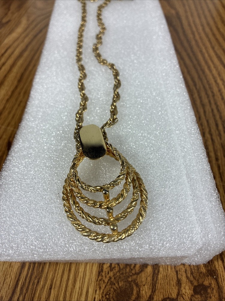 Vtg SARAH COVENTRY Duchess Necklace Gold Toned Twisted Rope Pendant 24 Inch